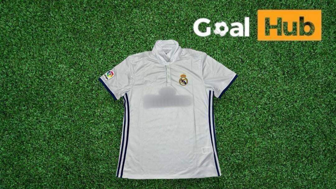 Real Madrid 16-17 Home