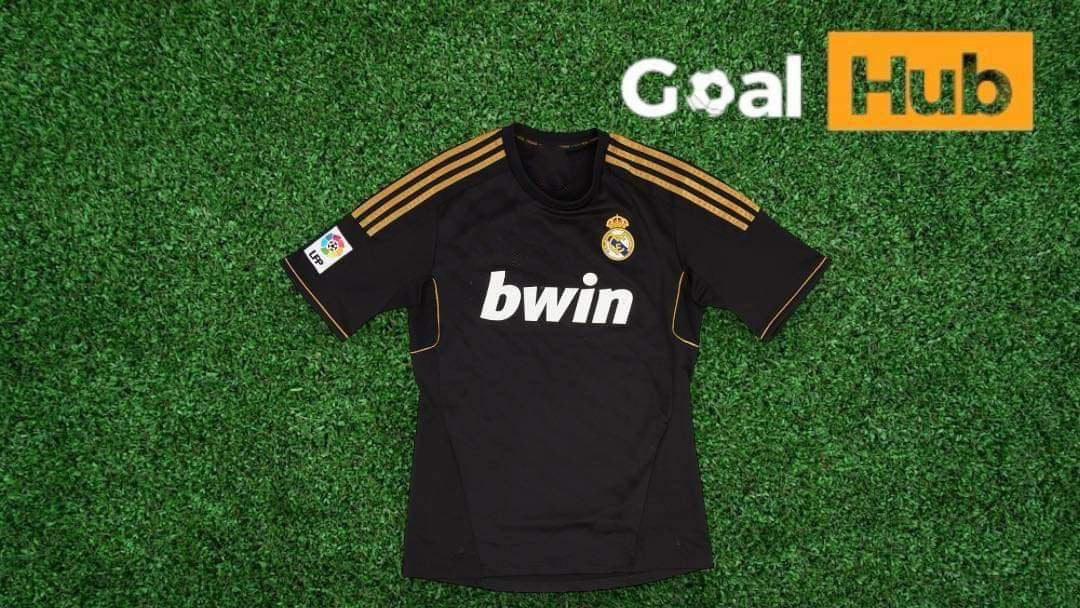 Real Madrid 11-12 Away