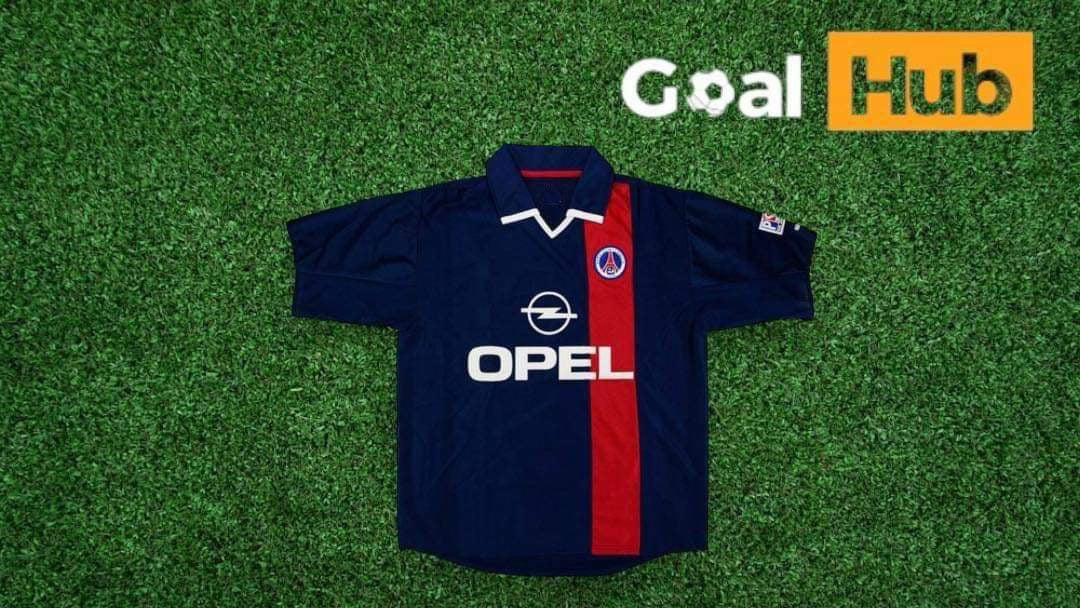 Paris Saint-Germain 2001-02 Home